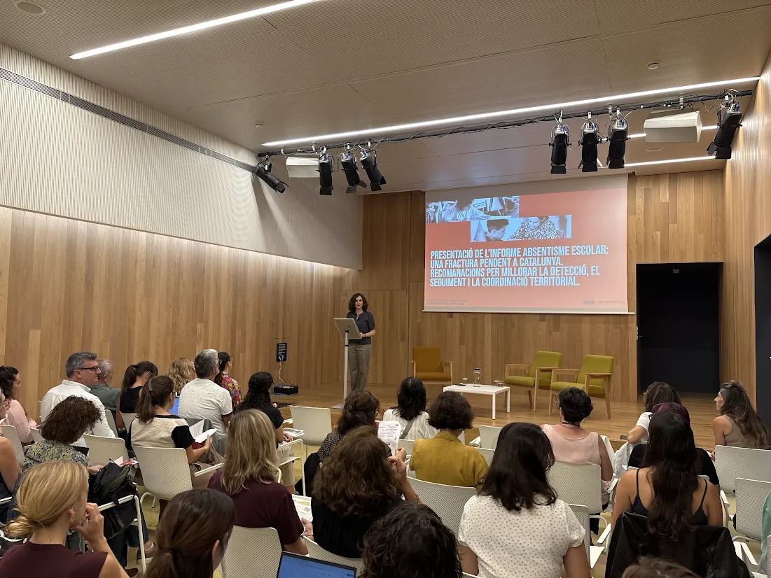 Presentació "Absentisme escolar: una fractura pendent a Catalunya". Elena Sintes.